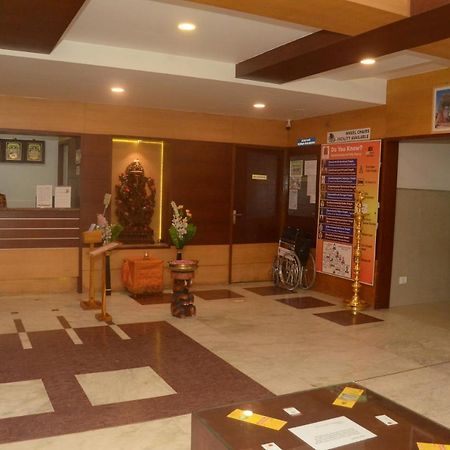 Hotel Kanakabhishegam First Hotel From The Thirukadaiyur Temple Tirukkadaiyur Eksteriør bilde